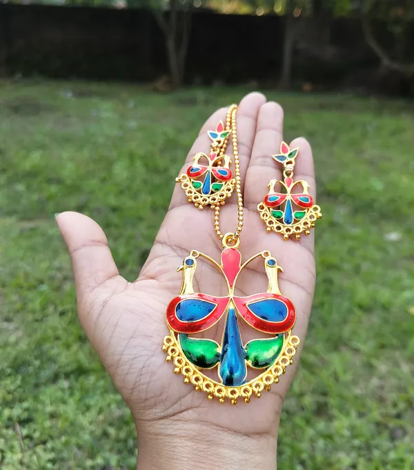 Assamese_Traditional_Gold_Plated_Multicolour_Mayur_Design_Chain_Jewellery_Set_For_Women